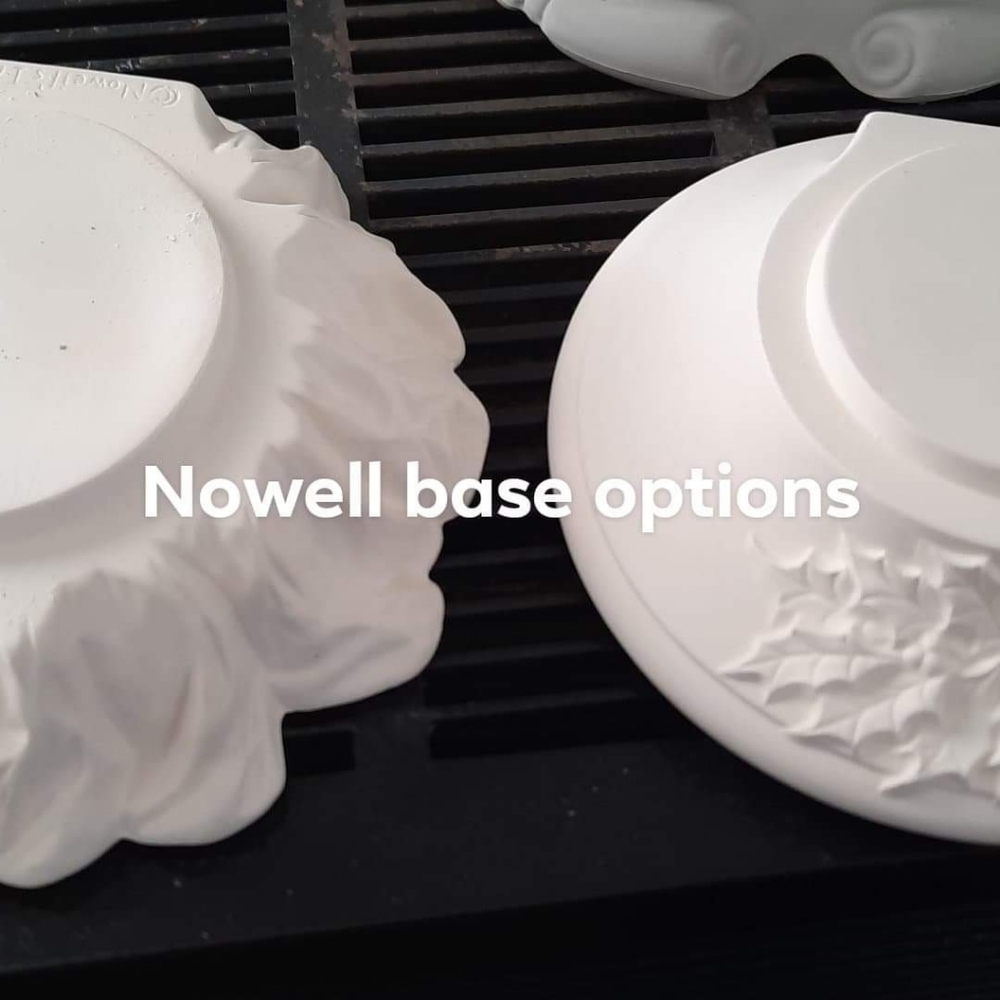 Nowell traditional Christmas tree bisque